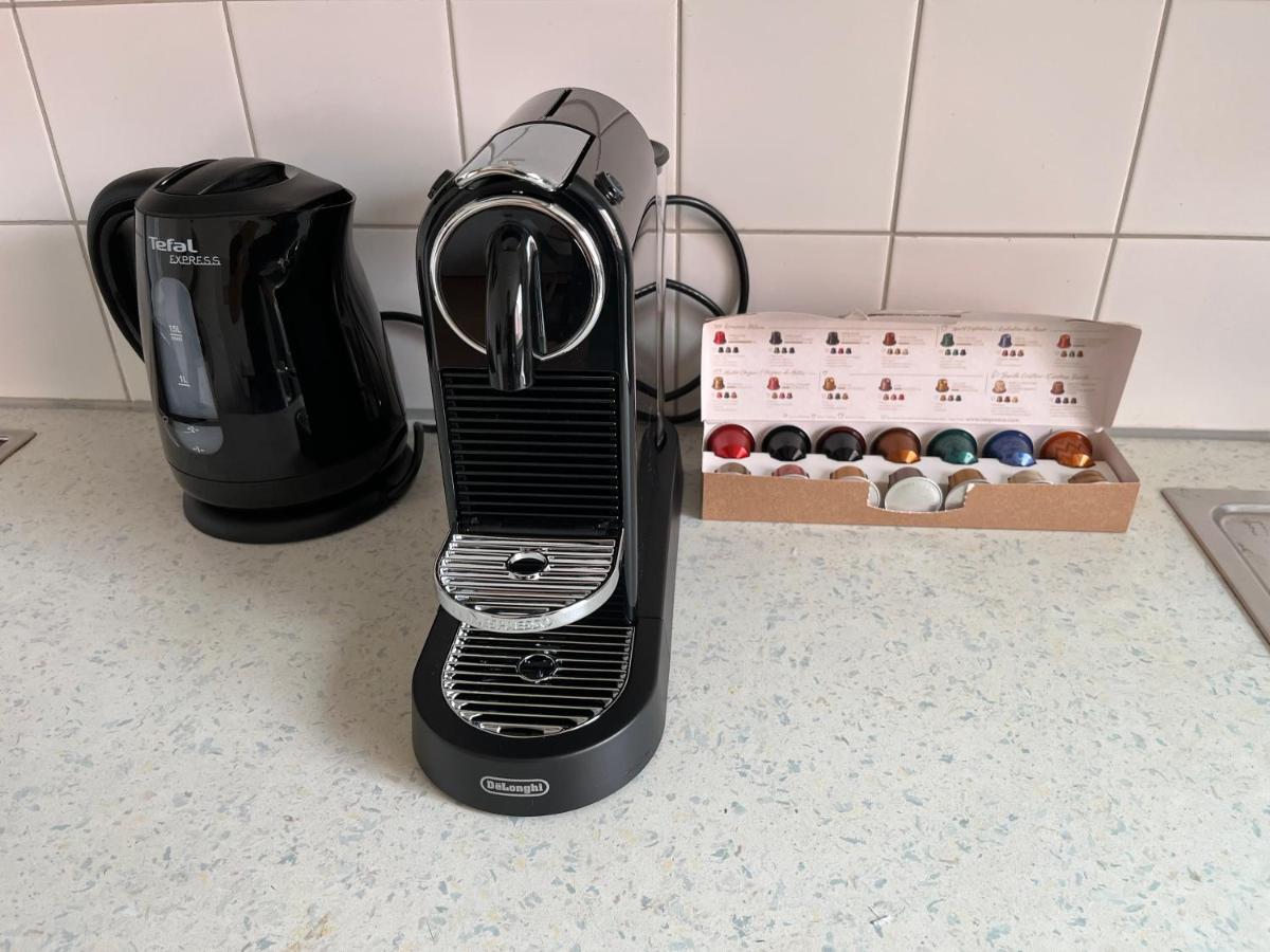 Cool Schonbrunn Apt 2Br Apartment Wien Ngoại thất bức ảnh