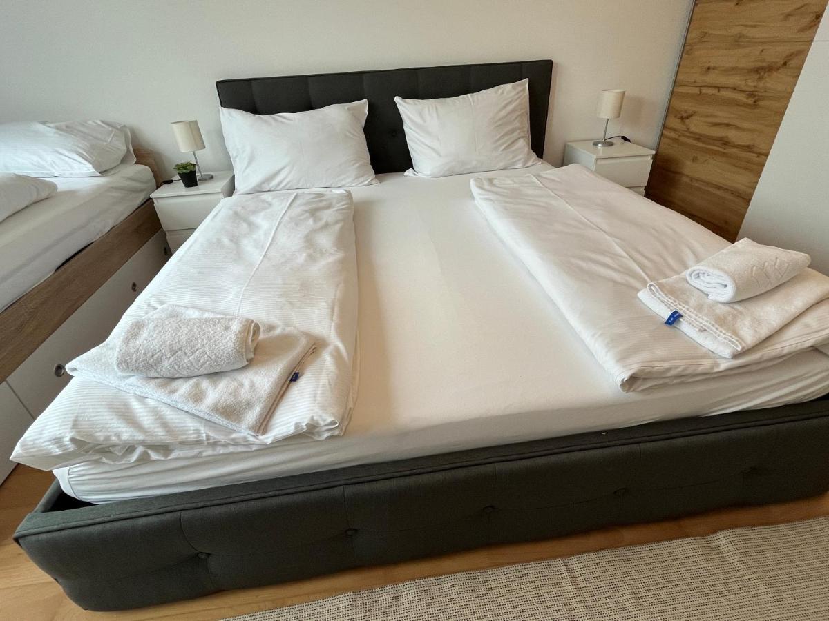 Cool Schonbrunn Apt 2Br Apartment Wien Ngoại thất bức ảnh
